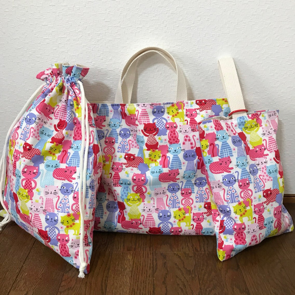 ご入園ご入学準備オーダー受付中フラワー＆リボン絵本バックお着換え袋etc