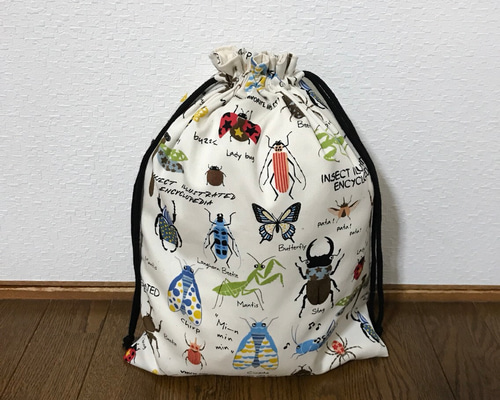 昆虫柄 お着替え袋 巾着 昆虫大行進 体操着入れ 昆虫柄 完成品 1点 男の子 着替え袋 巾着