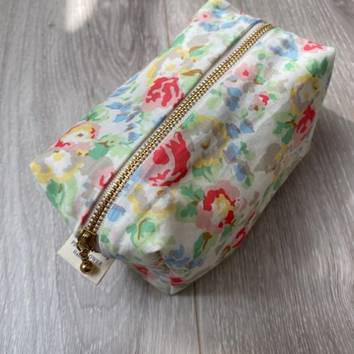 リバティ ボックスポーチ ポーチ ichigo 通販｜Creema(クリーマ) 12355720 