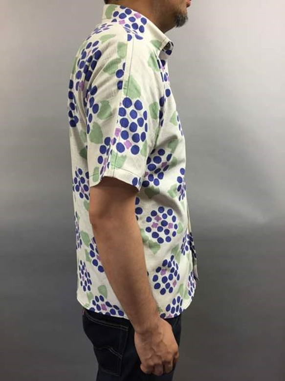 半袖和柄シャツ（紫陽花模様） 2枚目の画像