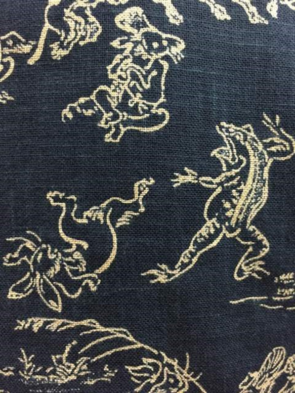 長袖和柄ムラ糸藍染調シャツ（鳥獣戯画） 4枚目の画像
