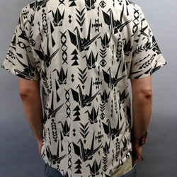 半袖和柄シャツ（折鶴模様） 3枚目の画像