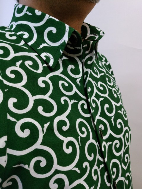 長袖和柄シャツ（中唐草模様）緑 3枚目の画像