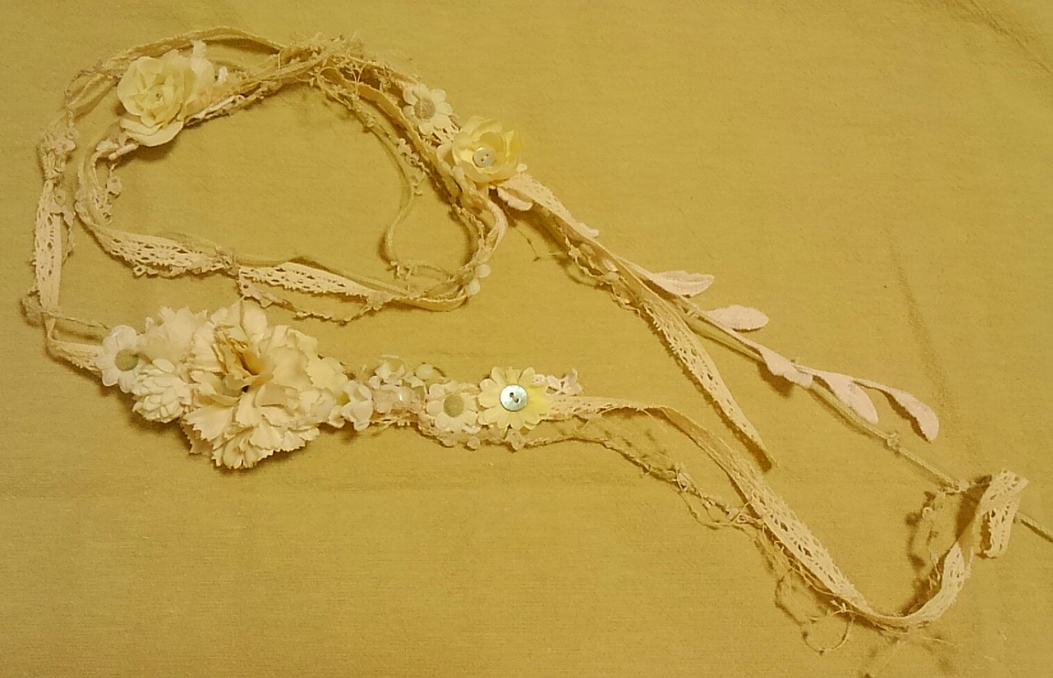 ハーブ染めお花のラリエット