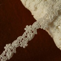 3ｍ！幅1.4cm可愛いハートと小花柄綿ケミカルレース　オフホワイト　[2551] 3枚目の画像