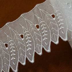 ２ｍ！幅7.2cm葉柄オーガンジー刺繍レース　ホワイト　お襟に[602t　白] 6枚目の画像