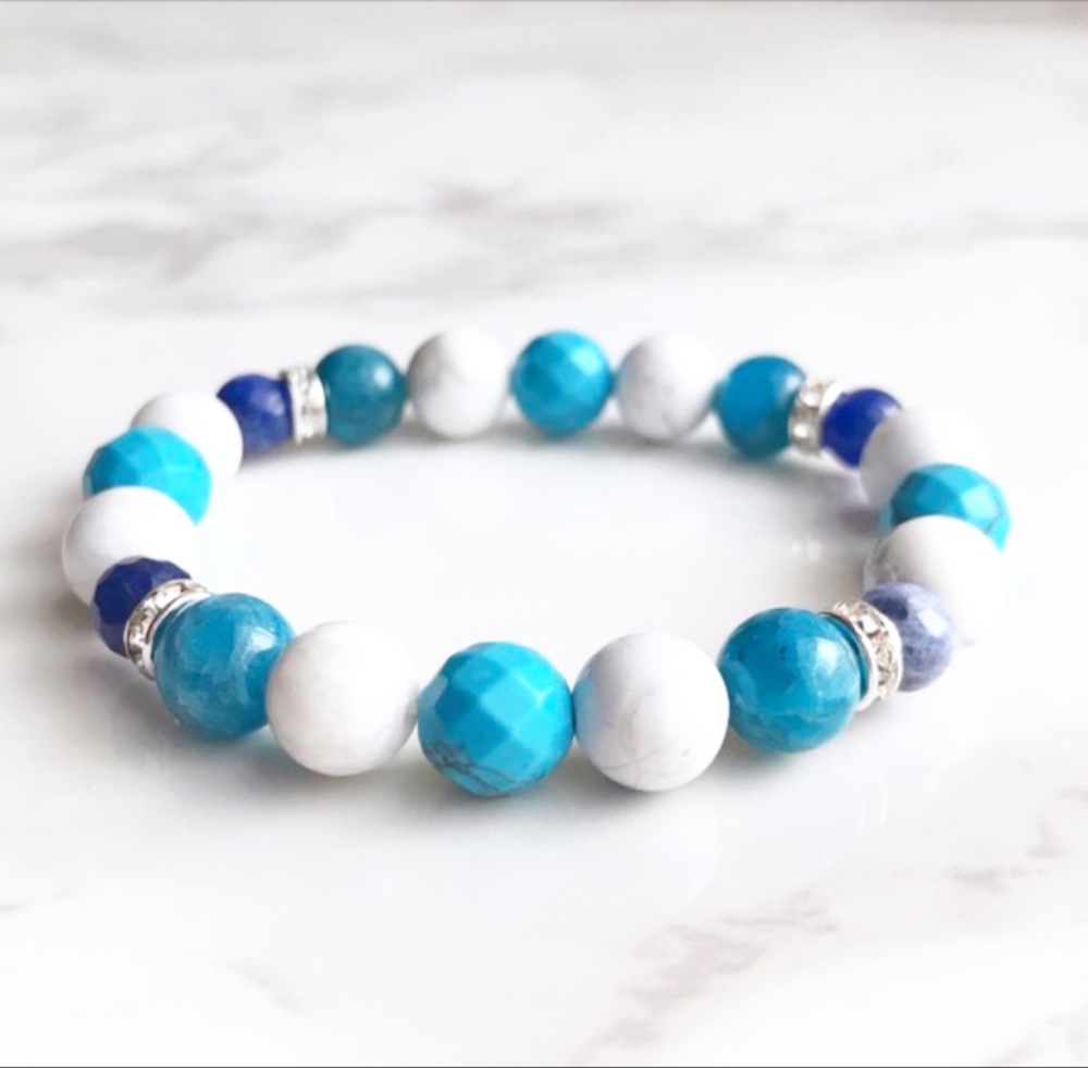 ✦前向きな一歩を応援する 天然石ブレスレット｜ハウライトトルコ・ハウライト・アパタイト No.30