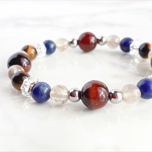 強さと冷静さを纏う 天然石ブレスレット｜レッドタイガーアイ・ルチル