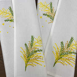 ☆フレチャンです☆　すずらんの刺繍　ハンドメイドのテーブルクロス オーダー承ります】愛らしいすずらん刺繍テーブルクロス お色9