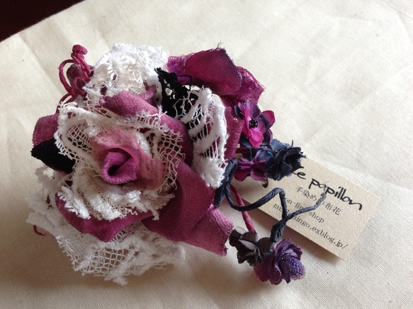 コットンレースのバラ