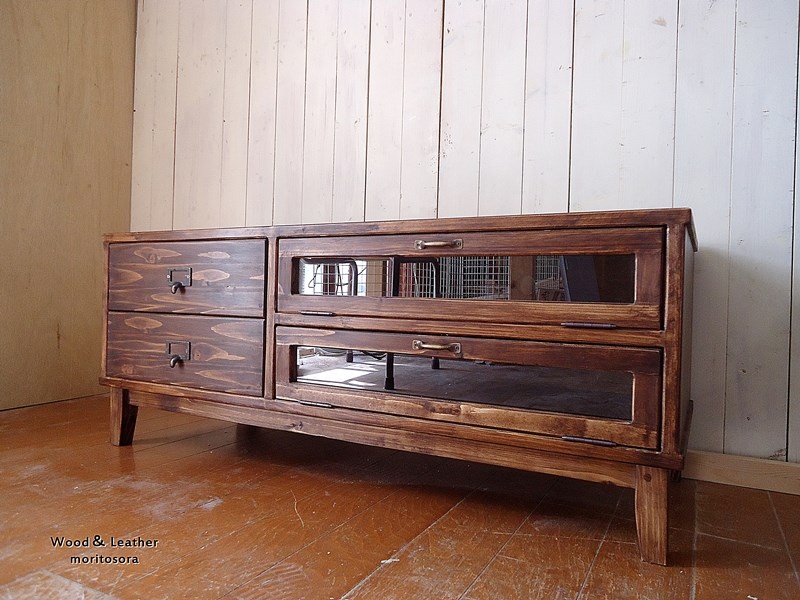 ラスティックTVボード1000Bwn