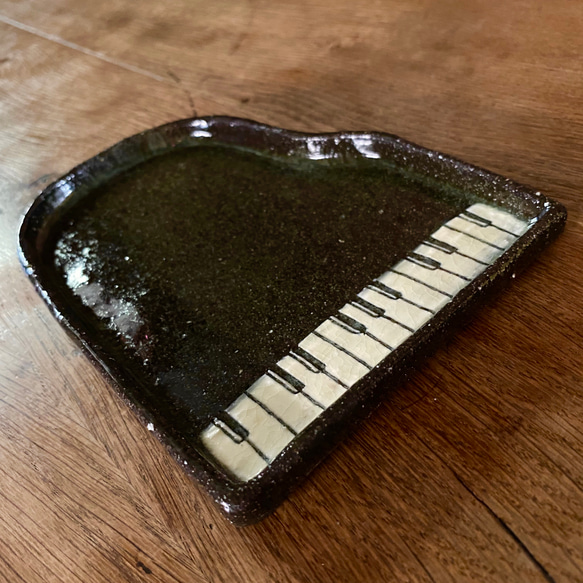 ピアノ皿(白黒鍵)①【灰釉】 5枚目の画像