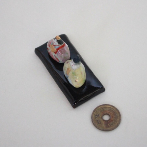 ひな人形】 【豆雛】 【ひなまつり】小さな陶のおひなさま 金彩 手作り