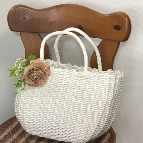 新品♡Radyフラワーカゴバッグ＊エミリアウィズダチュラ 新品♡Radyフラワーカゴバッグ＊エミリアウィズダチュラ
