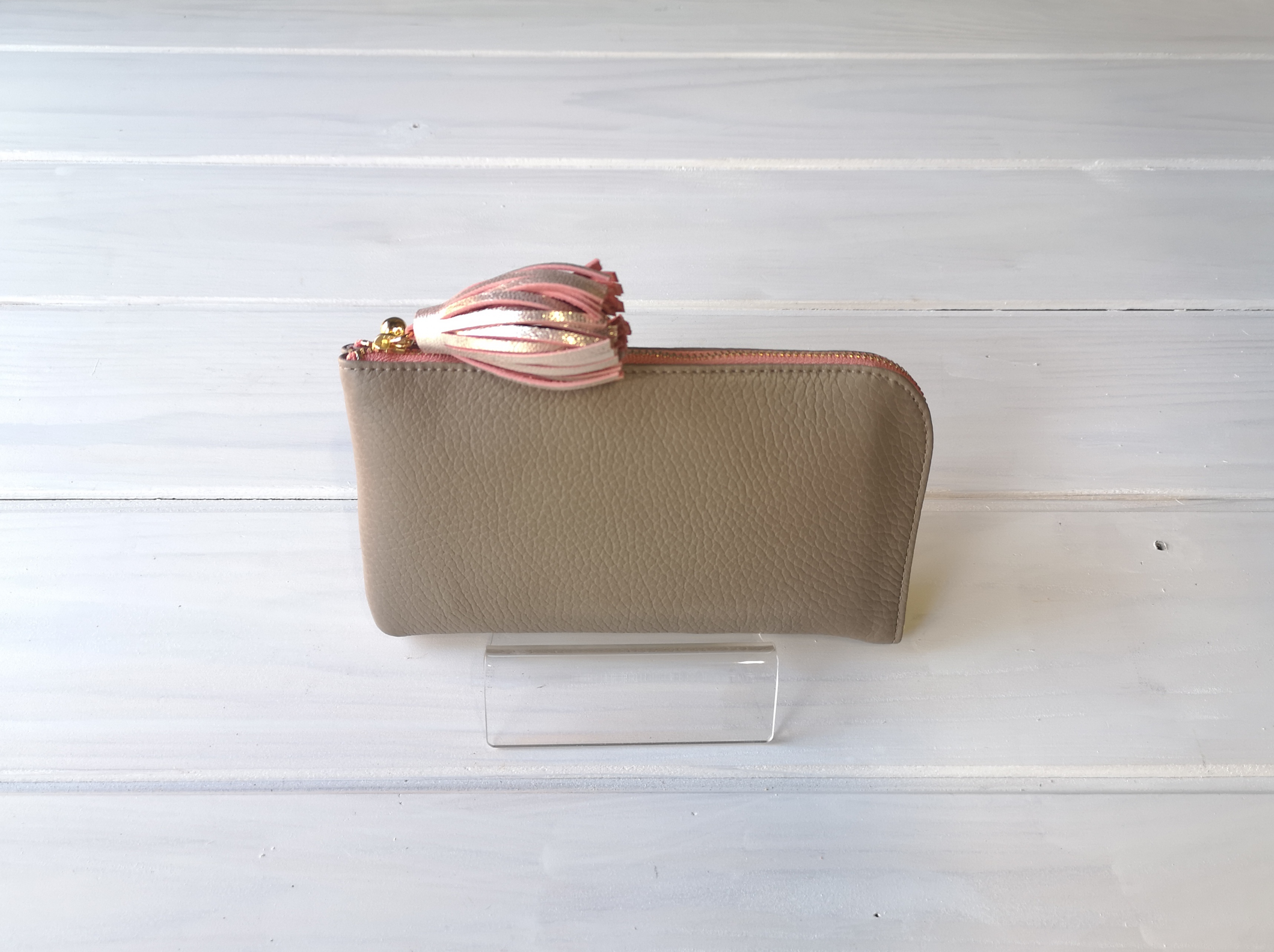 【受注生産】☆使いやすくてコンパクト☆長財布『coronコロン』milk beigeミルクベージュ　シボモデル