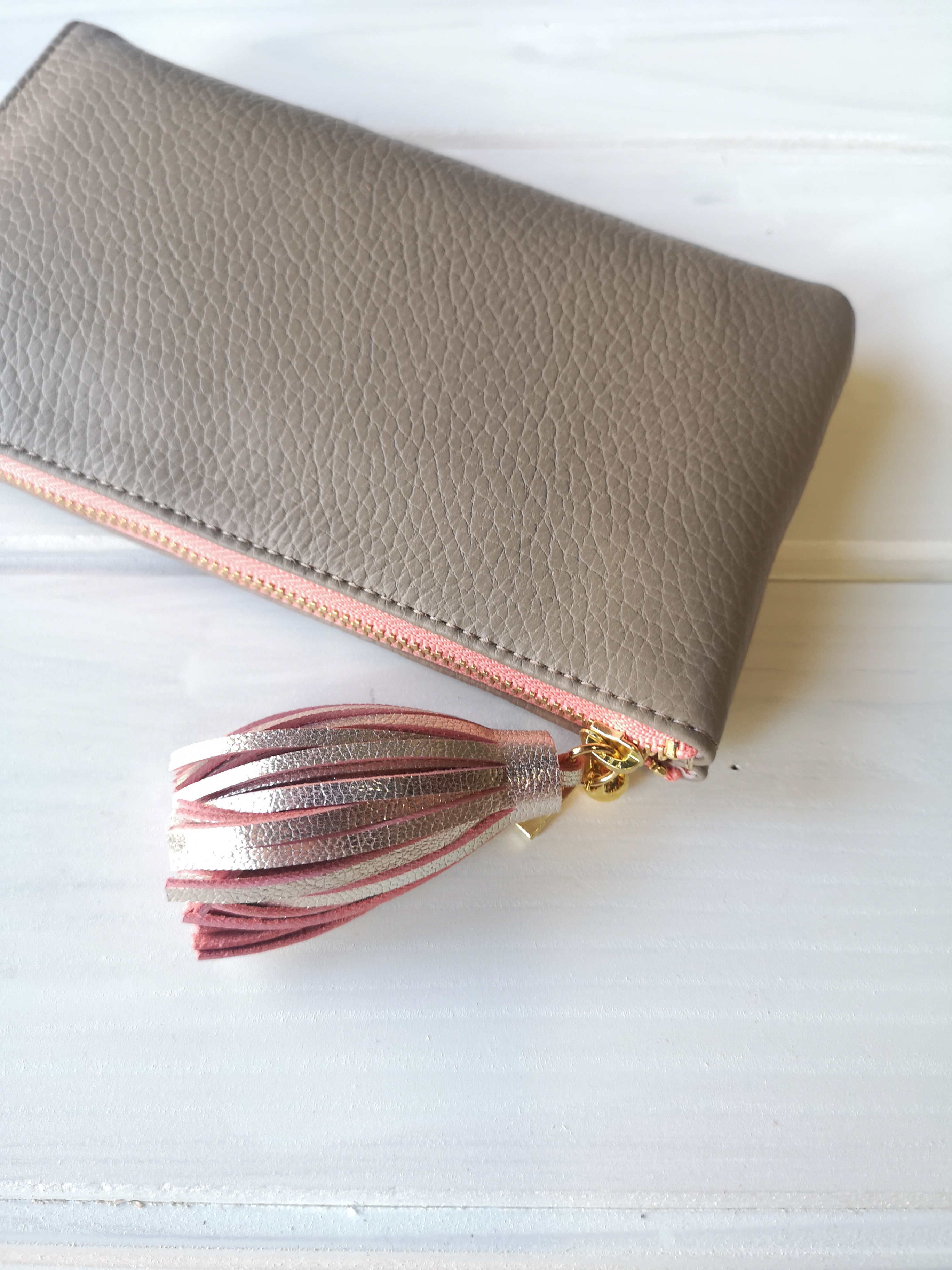 【受注生産】☆使いやすくてコンパクト☆長財布『coronコロン』milk beigeミルクベージュ　シボモデル