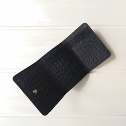 シンプルデザイン三つ折り財布〈PUKA〉ブラッククロコ 3枚目の画像