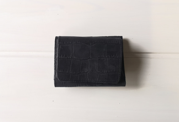 シンプルデザイン三つ折り財布〈PUKA〉ブラッククロコ 4枚目の画像