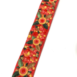 刺繍リボン テープ　花柄　ベース生地：チェリーレッド 2枚目の画像