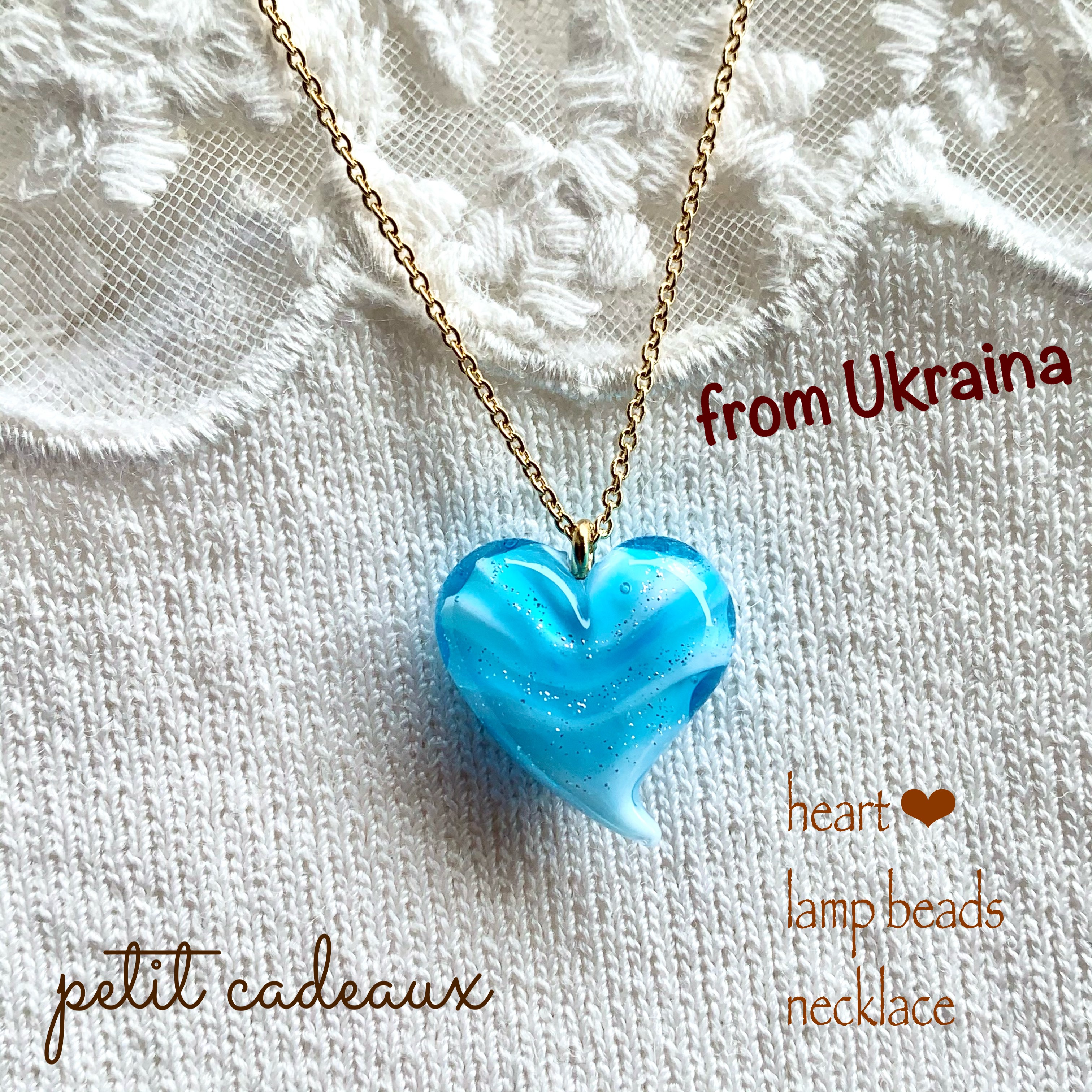 ウクライナ発ブルーハートランプワークビーズネックレス ペンダント