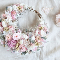 新作】ライラックピンクの三日月リース プリザーブドフラワー ハーフ