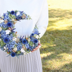 【夏の誕生花】プリザーブドラベンダーと紫陽花の三日月リース　30㎝ 5枚目の画像