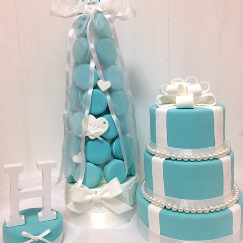 ティファニーブルー3段クレイケーキ