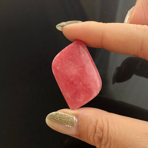 大粒！！艶々インカローズのルースタンブルNo2 天然石 虹色の星 通販