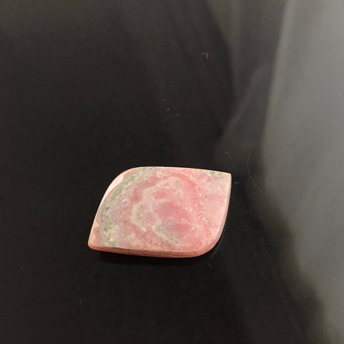 大粒！！艶々インカローズのルースタンブルNo2 天然石 虹色の星 通販