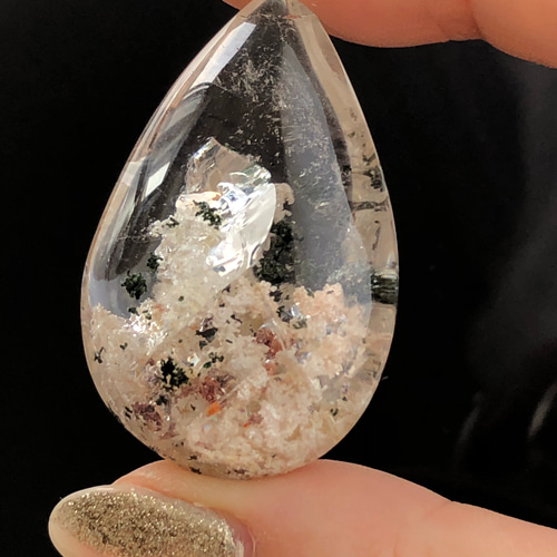 大粒！！ホワイトガーデンクォーツ（庭園水晶）のルースタンブル