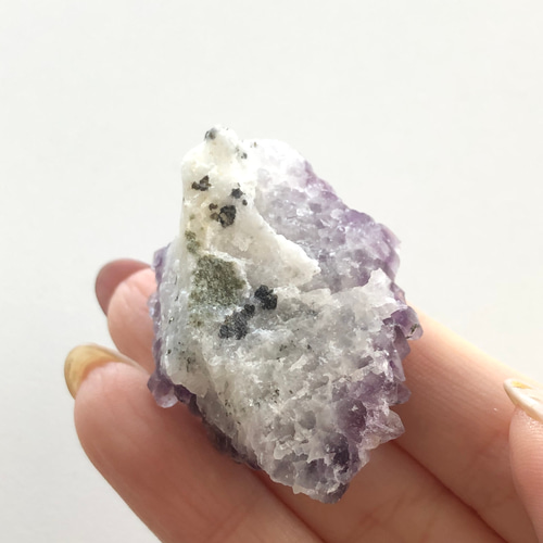 レア✨ブルー(？) アメシストクラスター レア！ブルガリア産アメジストのクラスター⑥ 天然石 虹色の星