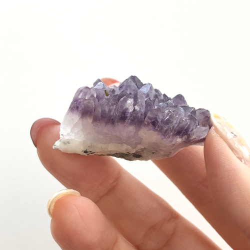 レア✨ブルー(？) アメシストクラスター レア！ブルガリア産アメジストのクラスター⑥ 天然石 虹色の星
