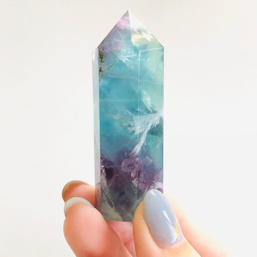 希少！エンジェルフェザーフローライトのポイント 天然石 虹色の星