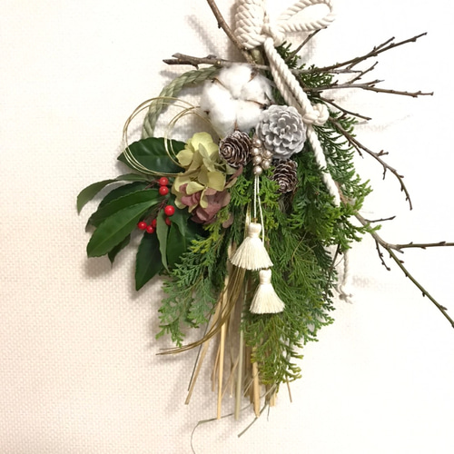 フレッシュしめ縄スワッグ ツヤツヤの実万両とヒバ『1個限定 御予約