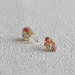 花束を含んだ水晶のピアス（14kfg） 3枚目の画像