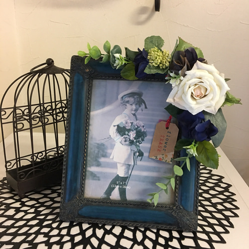 ミニプレゼントにいかが？フレームデコシリーズ❣️ホワイトの薔薇と  