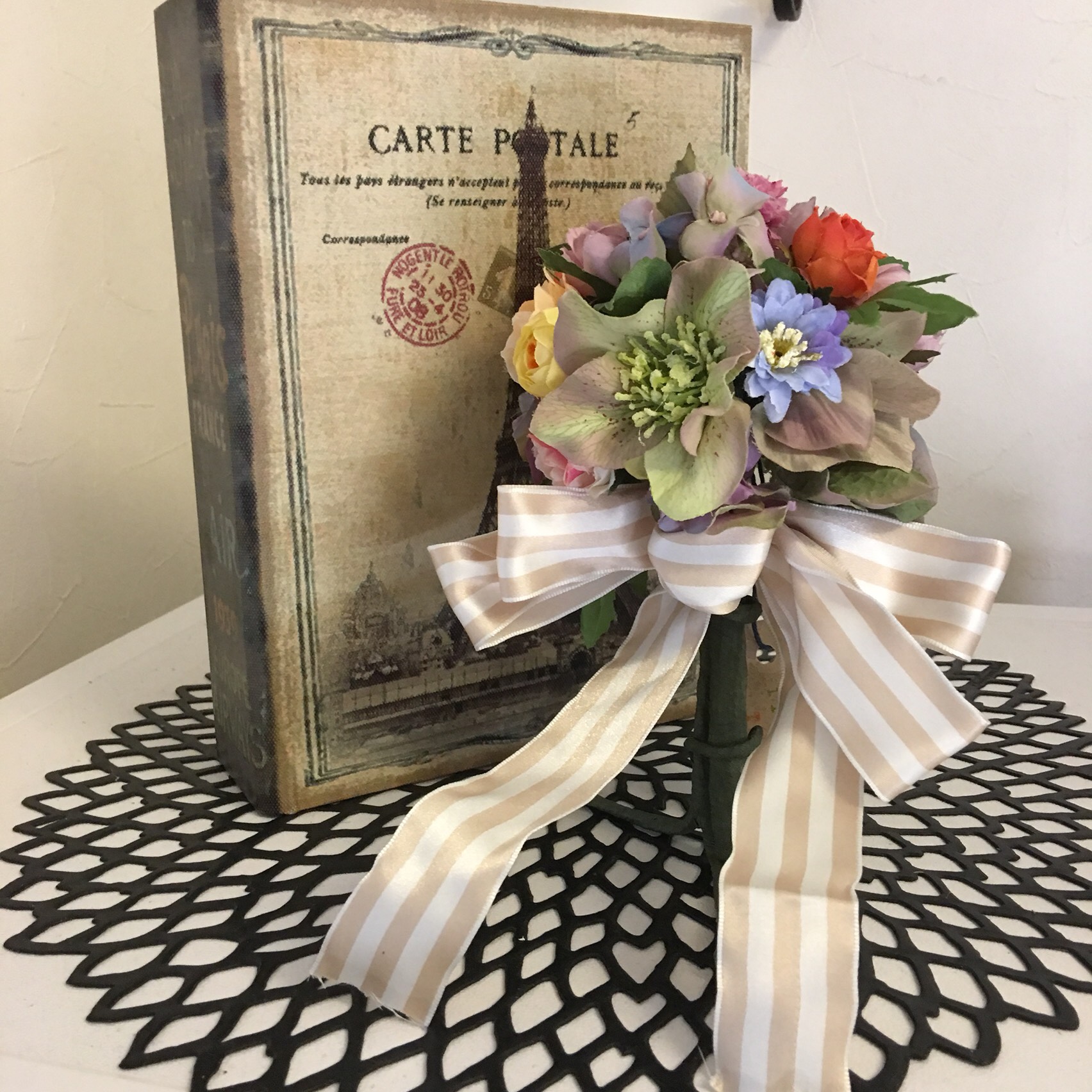 プレゼントにいかが❣️おまたせしました❣️オールラウンドミニブーケ淡いピンクの大人なブーケオーダー作品