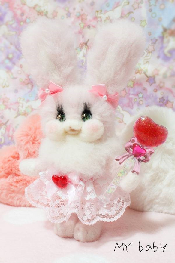 ピンクもも様　うさぎ羊毛フェルトおてて付き 174af0120b03ca8a564160438b638c
