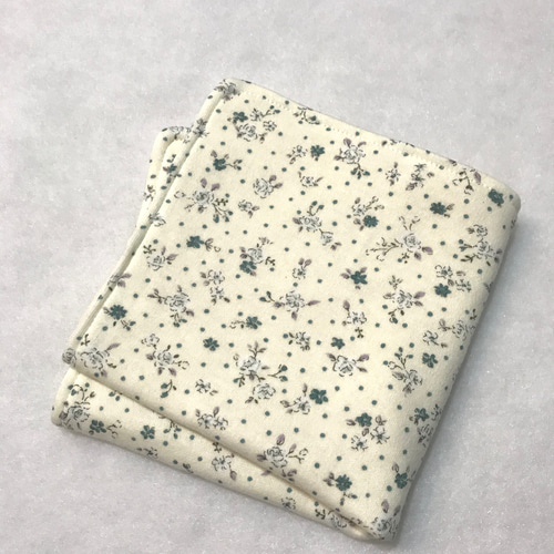 あや様オーダーご依頼品 スムースニットハンカチ4点 スタイ  