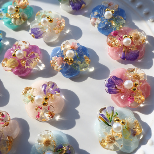 お試し価格！ no.10 お花のピアスorイヤリング(ホワイト) ピアス 