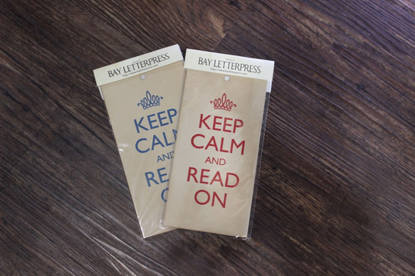 KEEP CALM AND READ ON(ANTIQUE.ver)のミニポスター　(red&blue2枚セット) 2枚目の画像