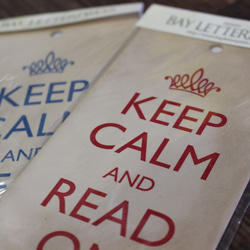 KEEP CALM AND READ ON(ANTIQUE.ver)のミニポスター　(red&blue2枚セット) 1枚目の画像