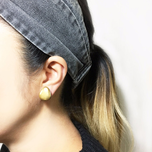 【132】ピアス／イヤリング TE-132 美濃焼 タイルのピアス/イヤリング 【裏面レザー加工】 パール
