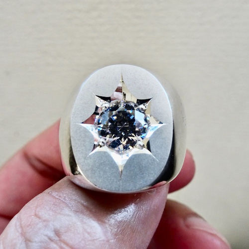 仁尾彫金『一つ星ジルコニアプラチナ楕円の印台リング