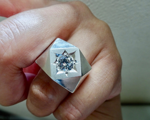 仁尾彫金『一つ星ジルコニア、ブロックプラチナリング』ハンドメイド205 仁尾彫金『一つ星ジルコニア、ブロックプラチナリング