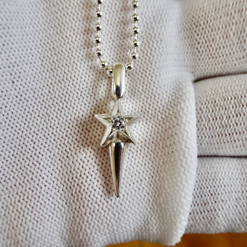 仁尾彫金『一つ星ダイヤプラチナスタースパイク』ハンドメイド206 