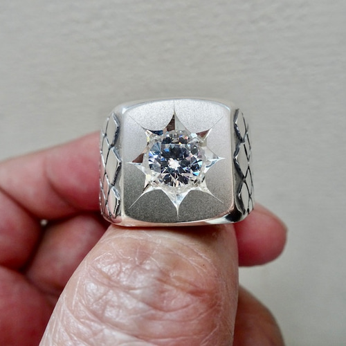 仁尾彫金『一つ星ジルコニア、パイソン甲丸リング』ハンドメイド466b 仁尾彫金『一つ星ジルコニア、パイソン印台リング』ハンドメイド