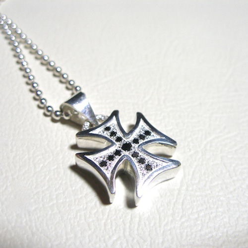 仁尾彫金『ギャラクシーアイアンクロスブラックダイヤヘッド』ハンドメイド438b 仁尾彫金『ギャラクシーアイアンクロスブラックダイヤヘッド