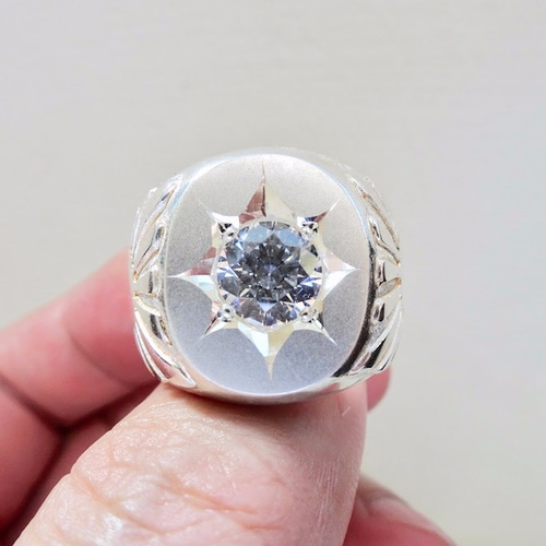 仁尾彫金『一つ星ジルコニア太陽の楕円印台リング』ハンドメイド 仁尾彫金『一つ星ジルコニア太陽の楕円印台リング』ハンドメイド