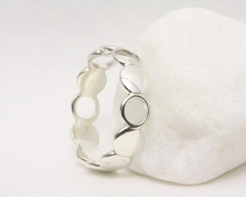 サークルリング（丸がつながったリング）6.＜SVCIR6＞シルバー925 重ね